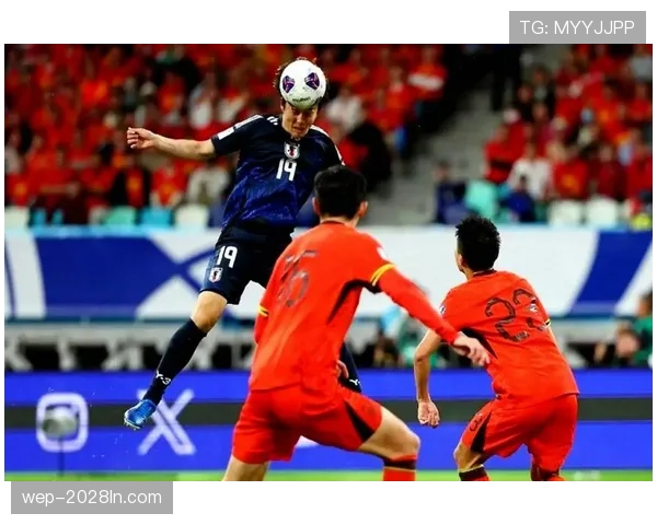 任意球中阻挡门将视线算犯规吗？裁判判罚逻辑详解