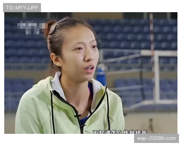 丁霞训练完直接啃鸡腿，这自律和放纵切换得也太丝滑了