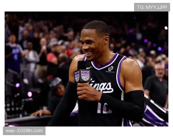 威少又双叒叕穿得像要去走秀，结果是从健身房出来的？