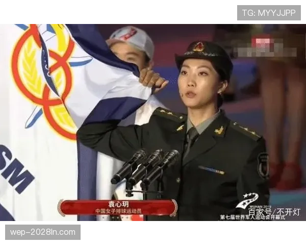 袁心玥这自律程度，半夜三点还在练核心？